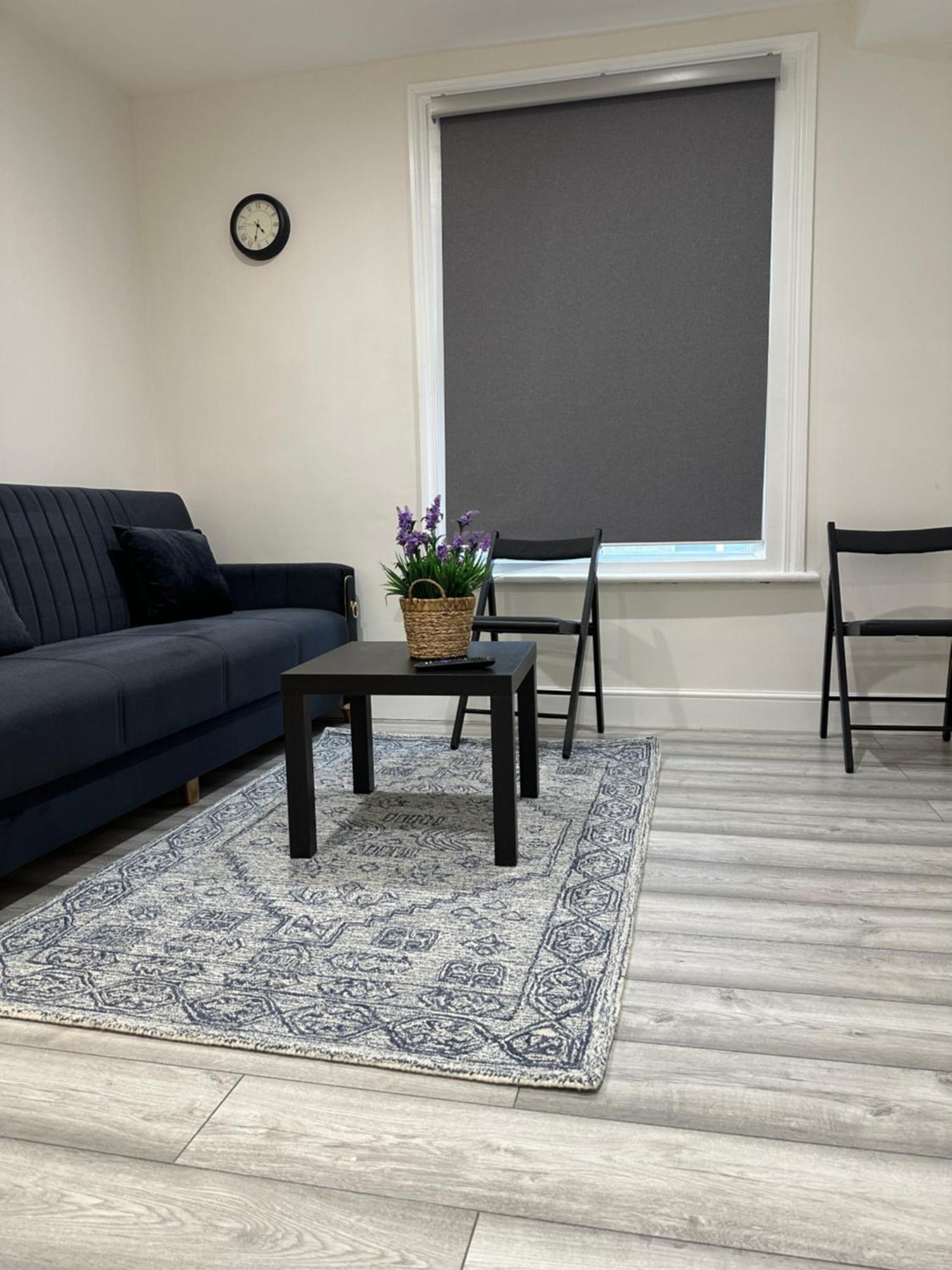 Guest&Rest Ealing 5 Apartment ภายนอก รูปภาพ