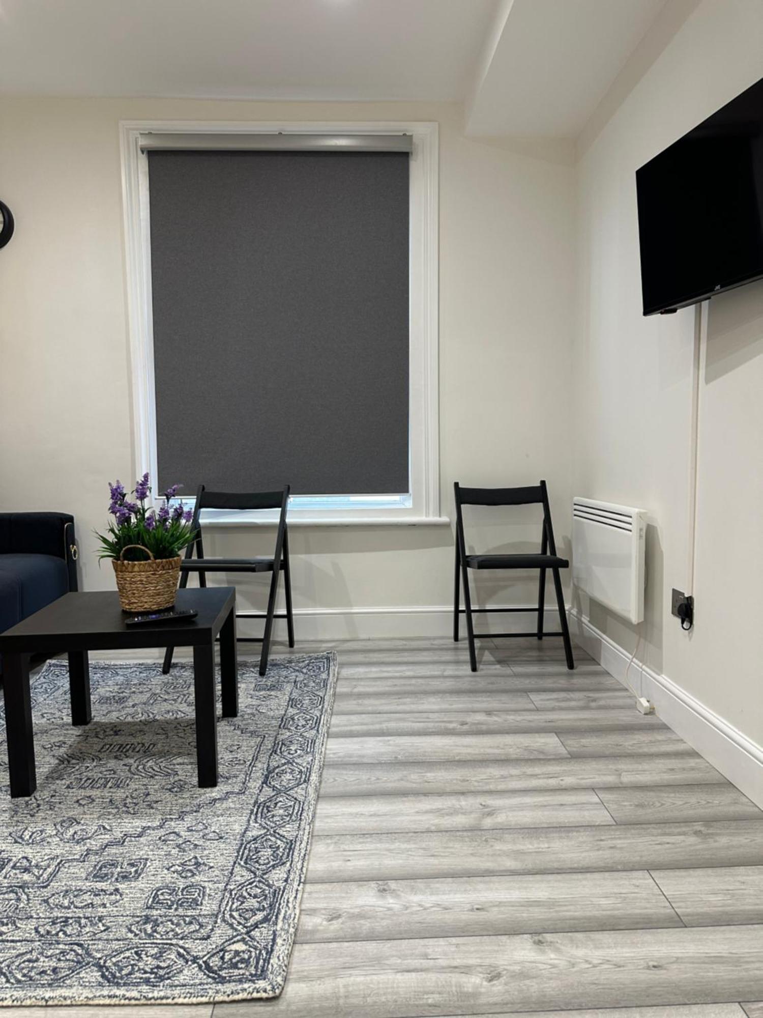 Guest&Rest Ealing 5 Apartment ภายนอก รูปภาพ